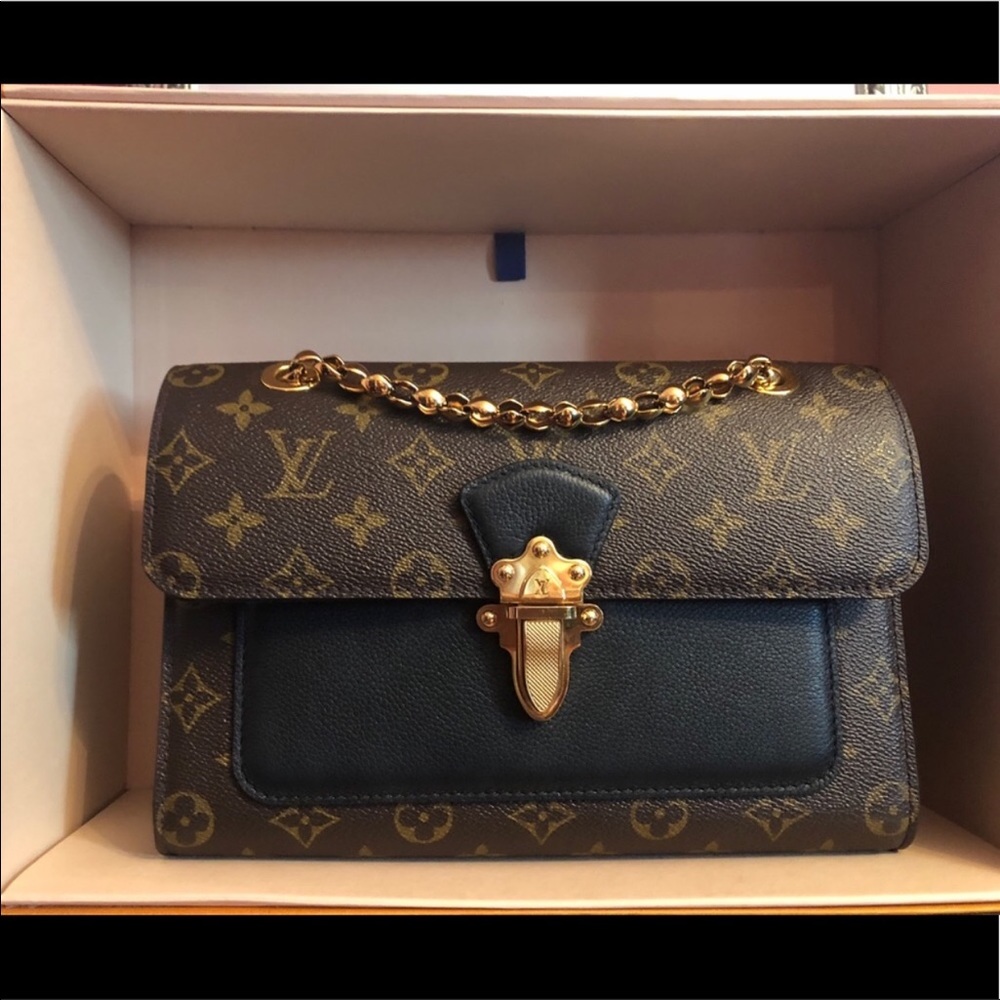 Louis Vuitton Victoire MNG Noir